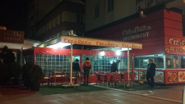 Kayseri Cızzbızz Cafe Elle Açılır Kapanır Tente Çalışması